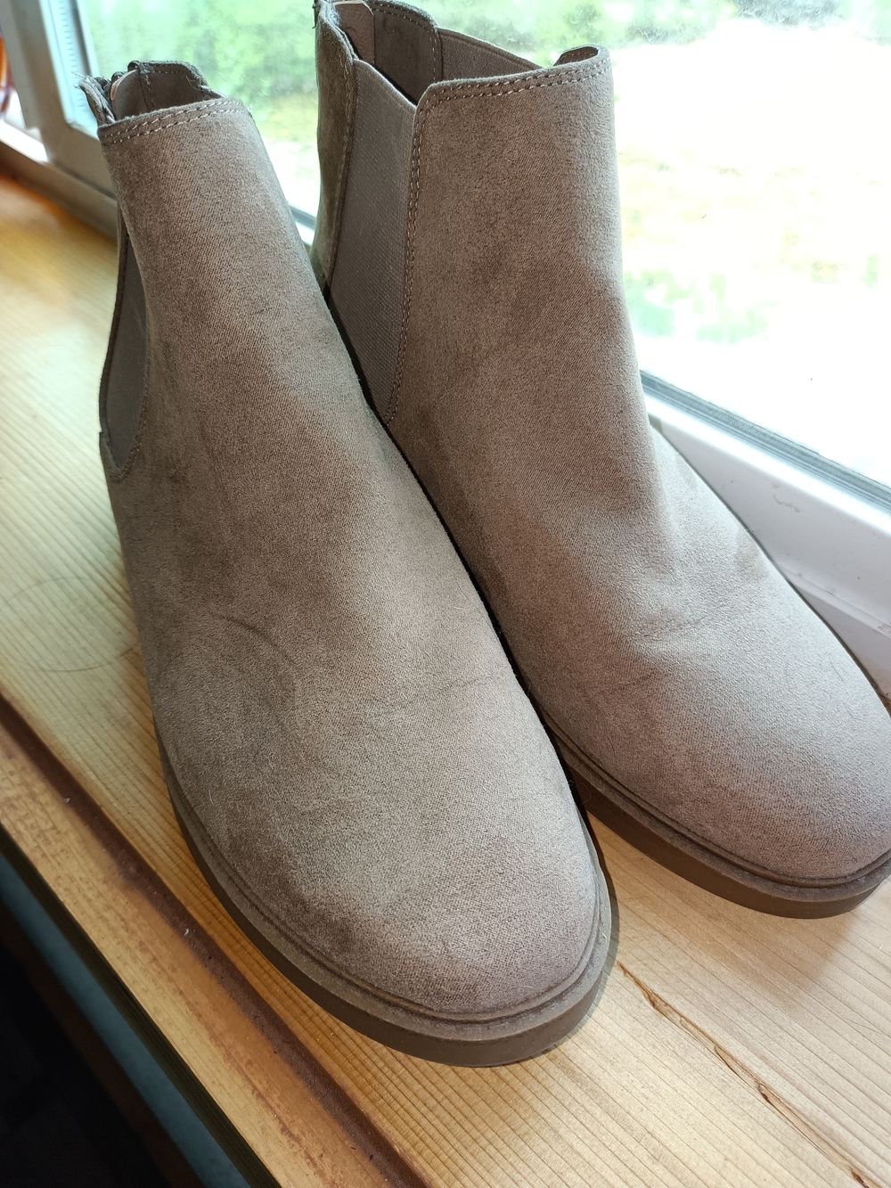 Kensie Taupe Suede Chelsea Ankle Boots